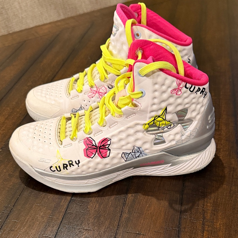 Under Armour Curry Girls Size 4 High-Top Basketball Shoes - Picture 3 of 11